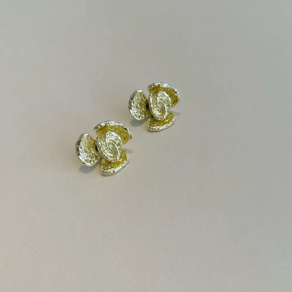 Vintage flower earrings M949